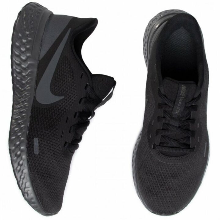 Nike Revolution 5 fekete utcai cipő