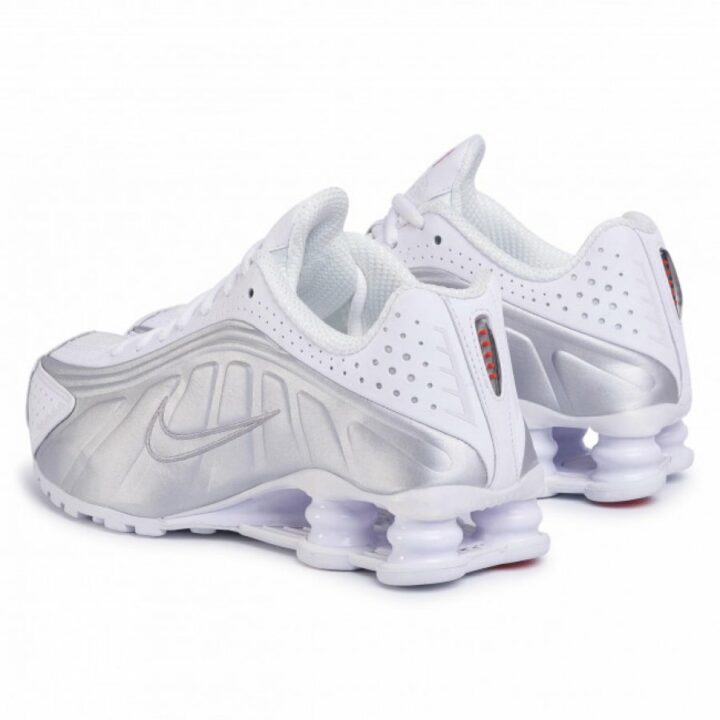 Nike Shox R4 fehér utcai cipő
