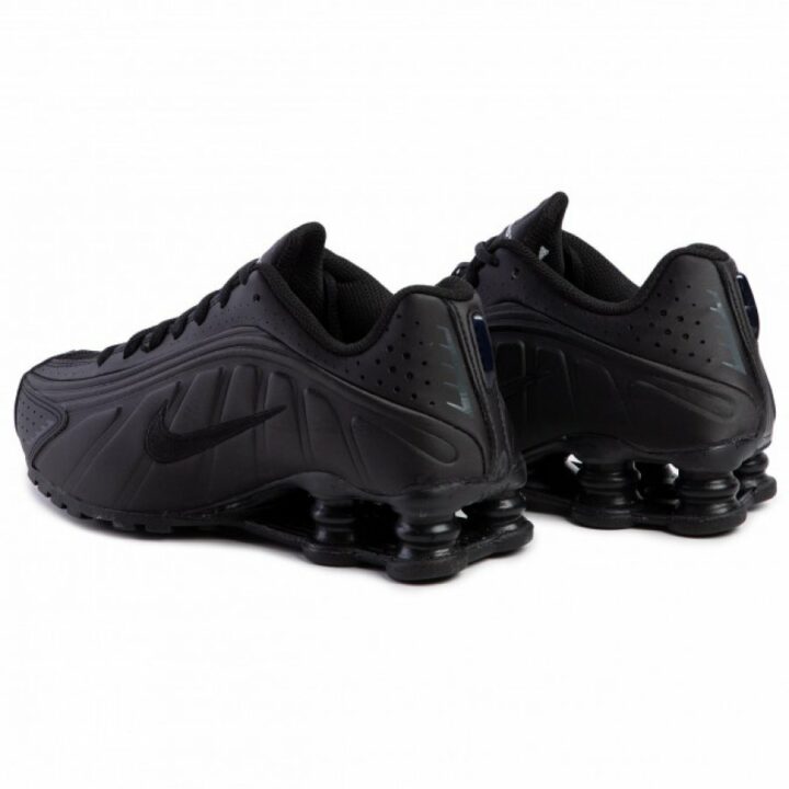 Nike Shox R4 fekete utcai cipő