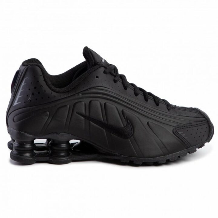 Nike Shox R4 fekete utcai cipő