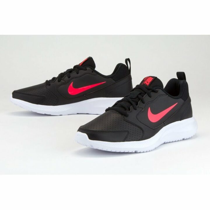 Nike Todos fekete utcai cipő