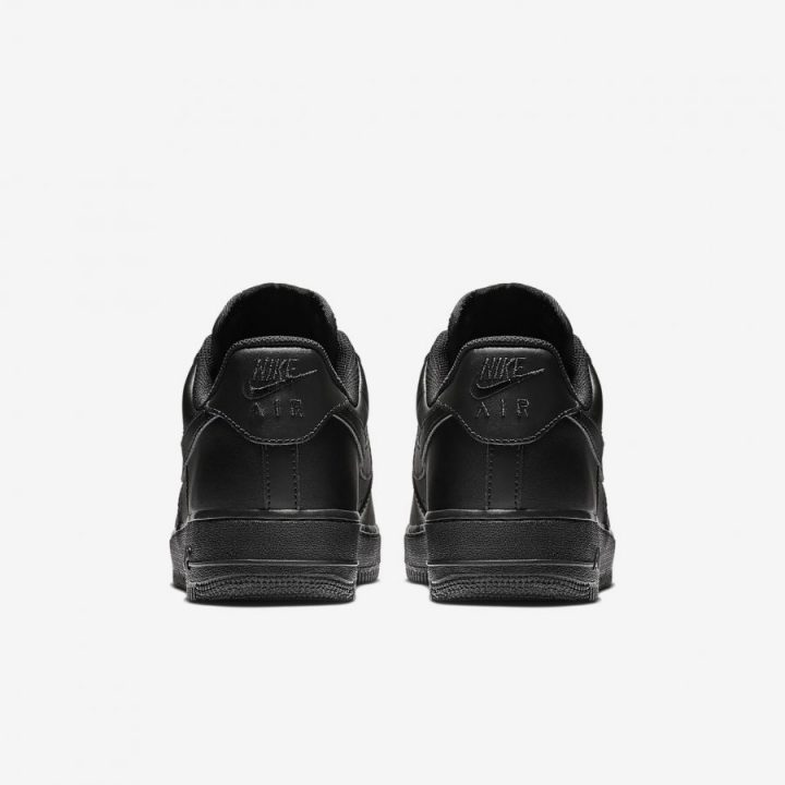 Nike Air Force 1 '07 fekete férfi utcai cipő