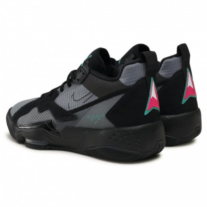 Jordan Zoom '02 fekete utcai cipő