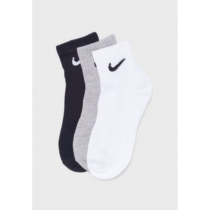 Nike 3 pár több színű zokni