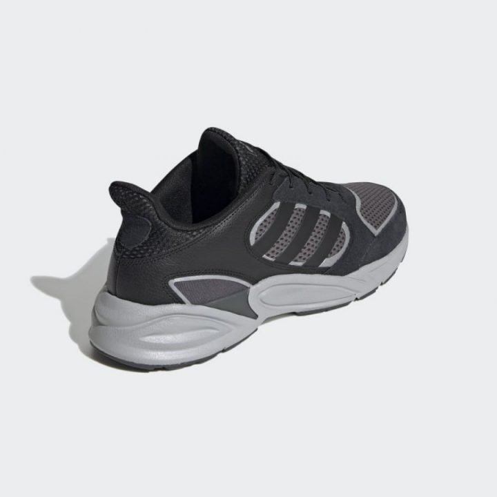 Adidas 90s Valasion fekete férfi utcai cipő