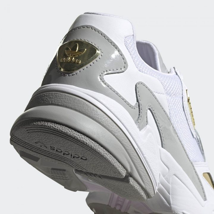 Adidas Falcon fehér női utcai cipő