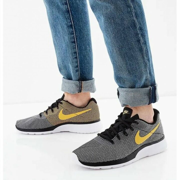 Nike Tanjun Racer szürke férfi utcai cipő