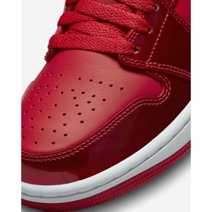 Jordan 1 MID SE piros utcai cipő