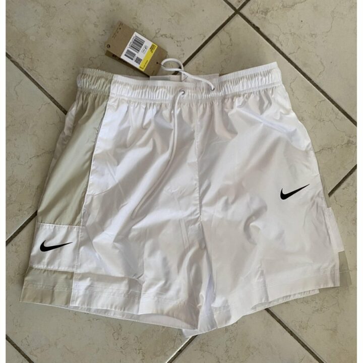 Nike fehér női rövidnadrág