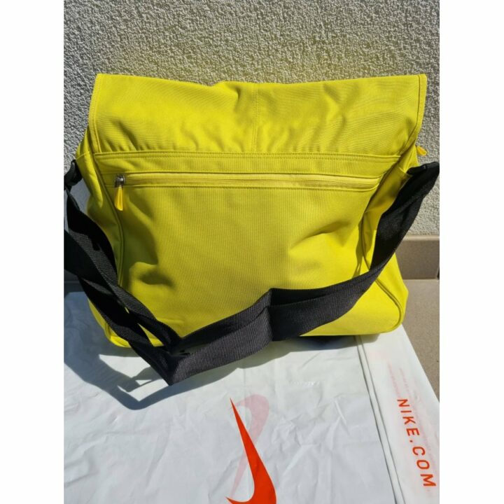 Nike sárga oldaltáska