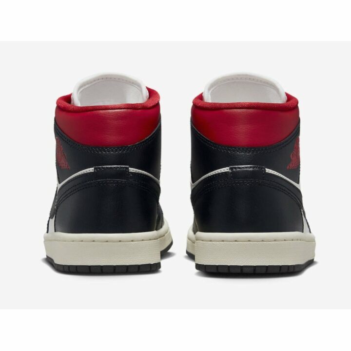Jordan 1 MID Black Gym Red Sail fekete utcai cipő