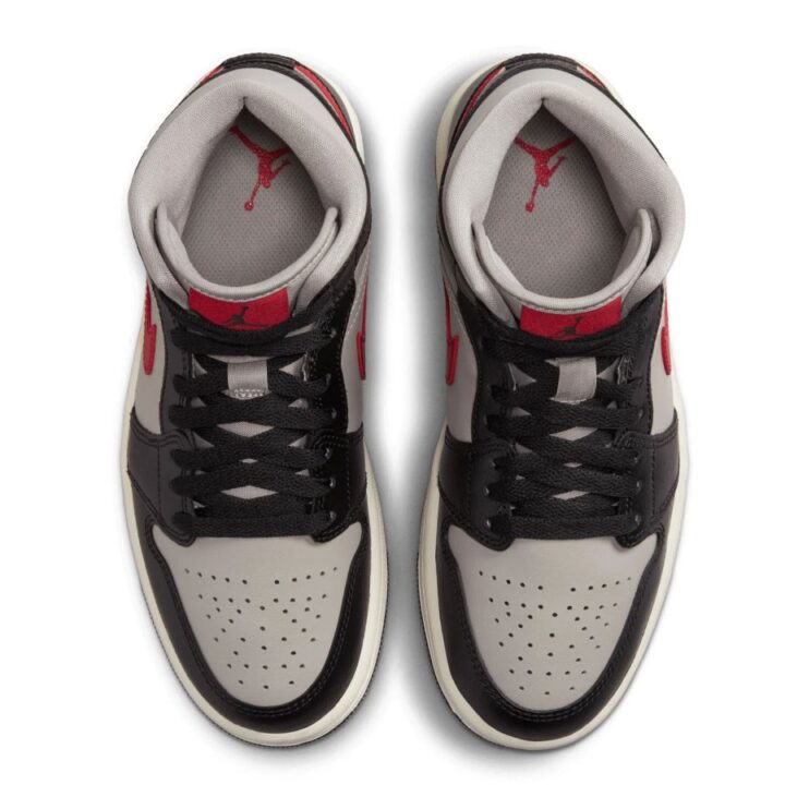 Jordan 1 MID Black College Grey fekete utcai cipő