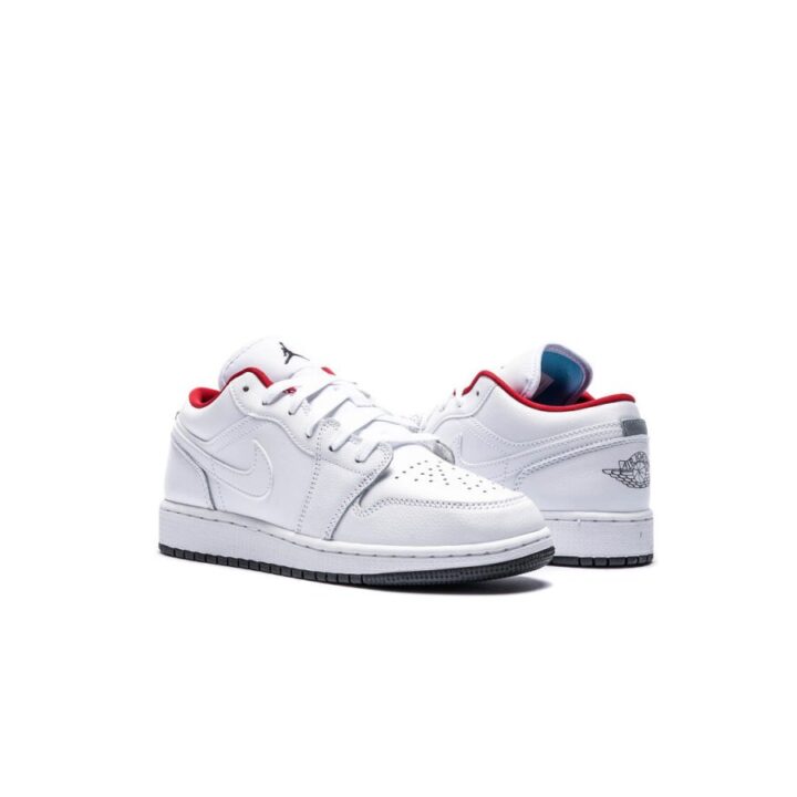 Jordan 1 Low fehér utcai cipő