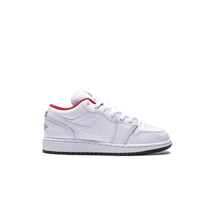 Jordan 1 Low fehér utcai cipő