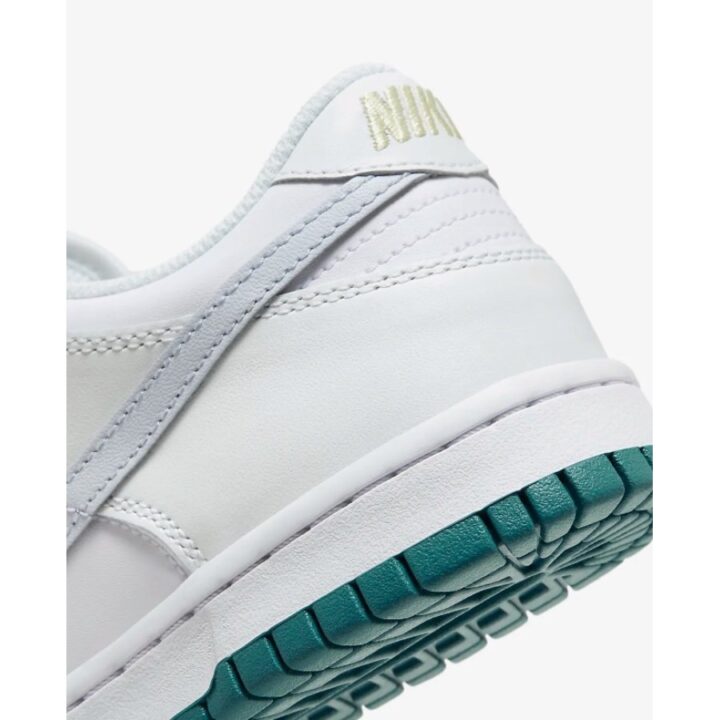 Nike Dunk Low fehér utcai cipő