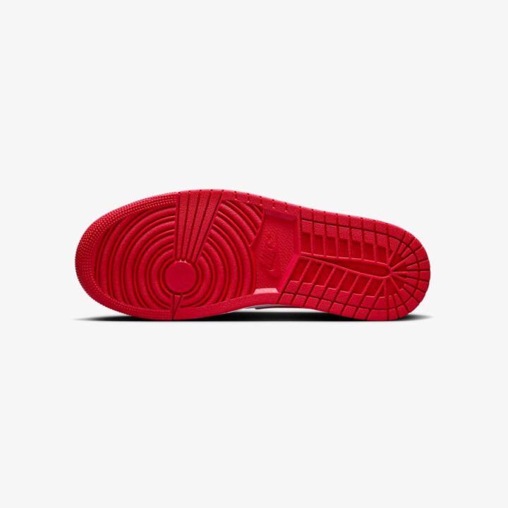 Jordan 1 Low OG University Red fehér utcai cipő