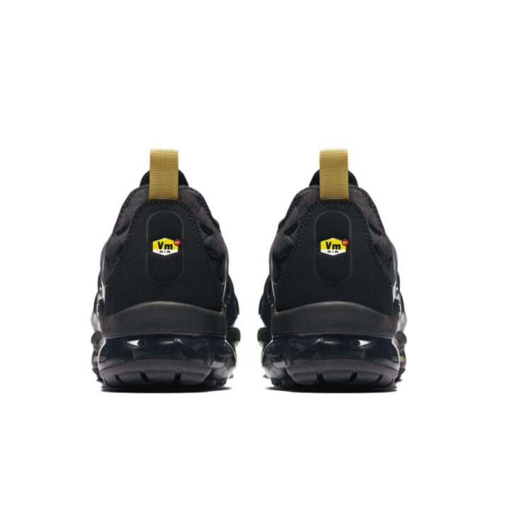 Nike Air Vapormax Plus fekete férfi utcai cipő