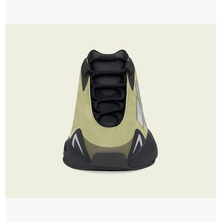 Adidas Yeezy 700 MNVN Resin zöld férfi utcai cipő