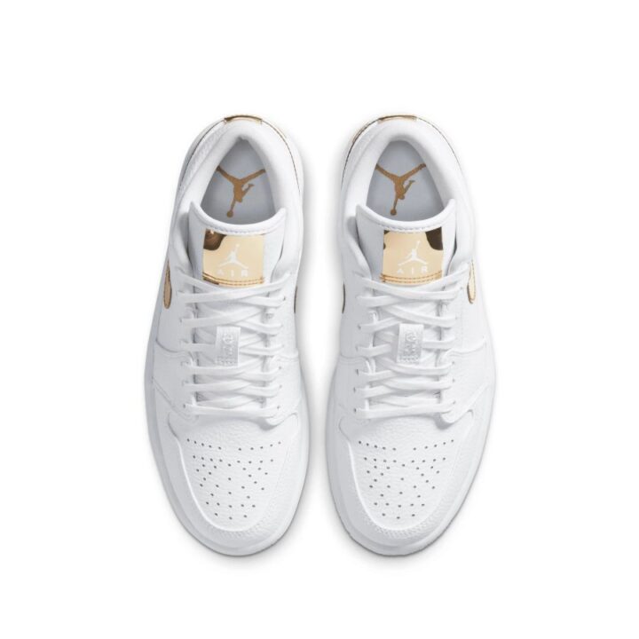 Jordan 1 Low White Metallic Gold fehér utcai cipő